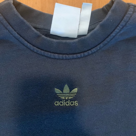 Vintage Adidas Black and Camo Crewneck Sweatshirt - Picture 2 of 6